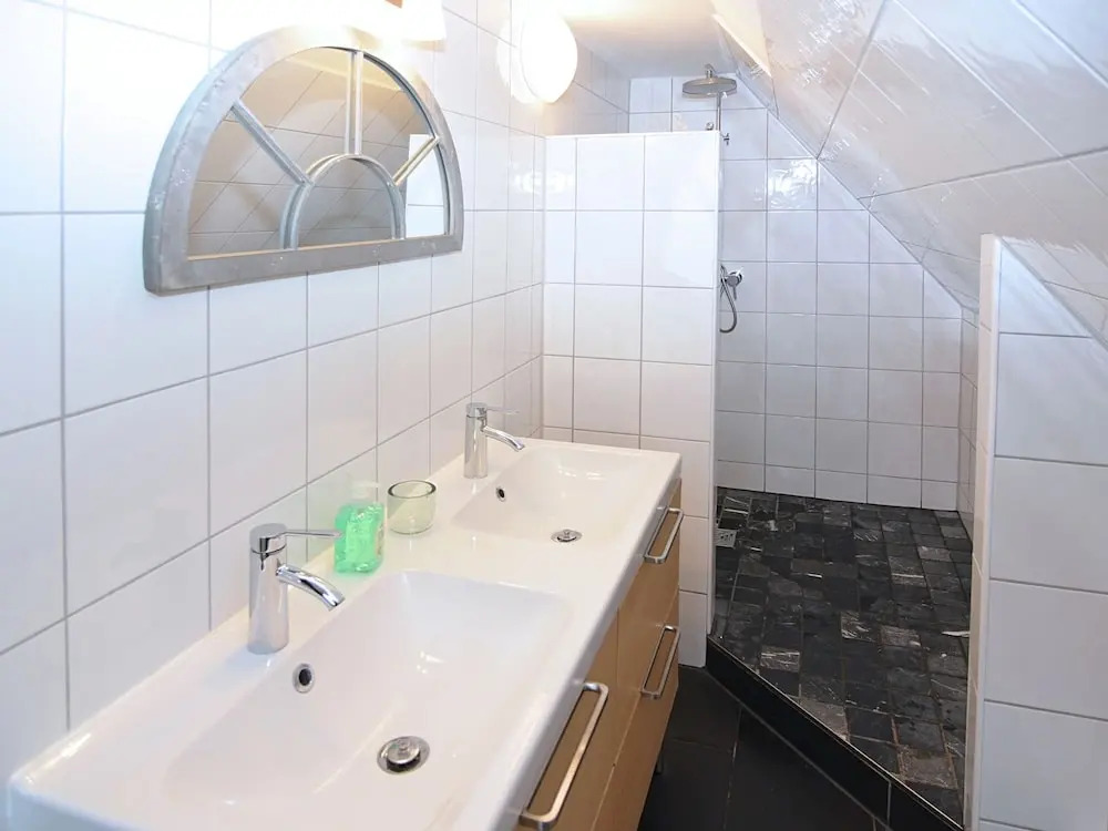 Quaint Holiday Home near Ski Area in Neuastenberg
