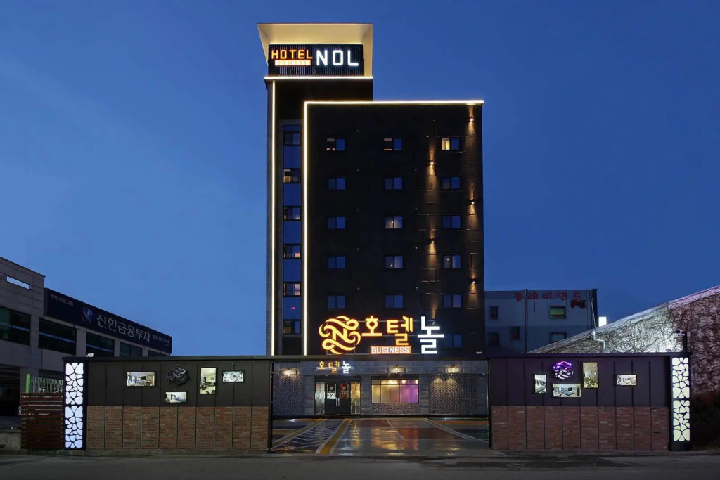 Hotel Nol