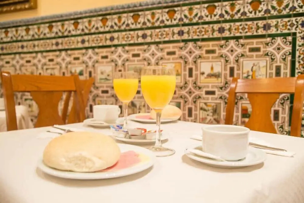 Hostal Sierpes