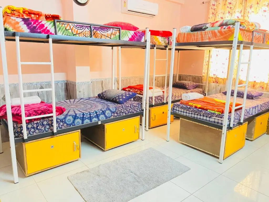 MOONLIGHT HOMESTAY & HOSTEL