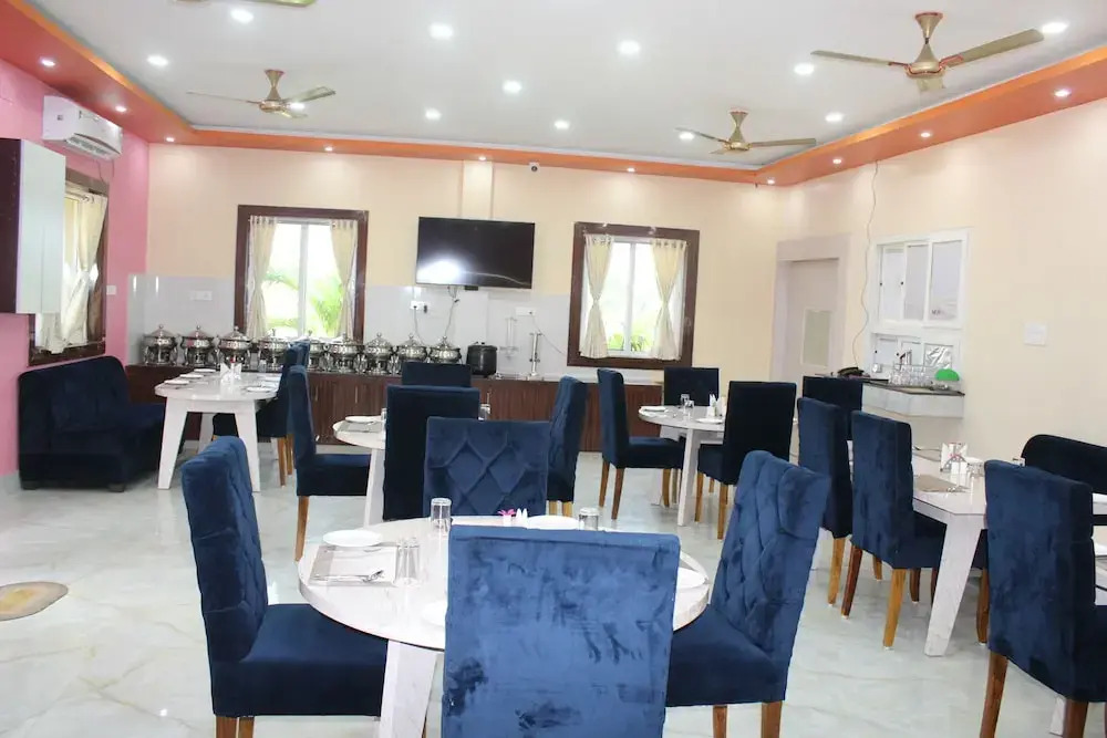 Hotel MJR - Free Pickup and Drop Temple, Sea Beach & Puri Railway Station