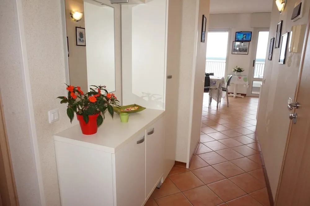 Modern Flat on 10th Floor With sea View - Beahost