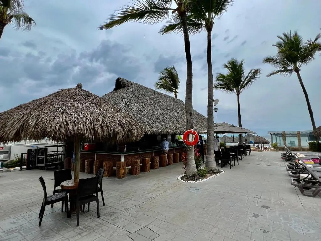 Beachfront 2 bedroom Condo in Playa Royale Resort, Nuevo Vallarta