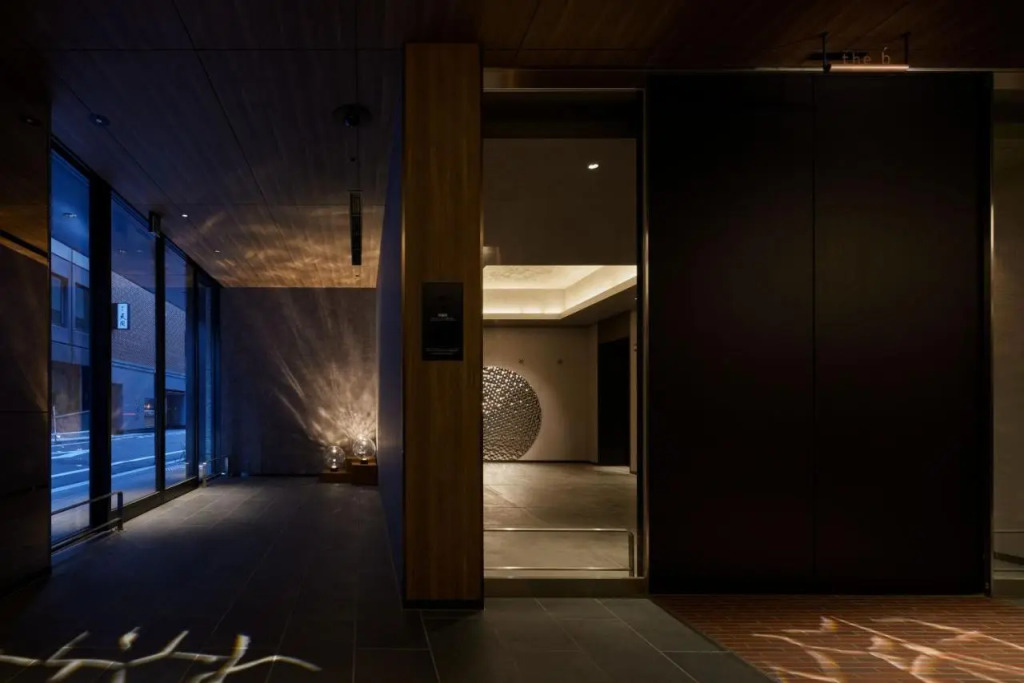 Отель the b ginza