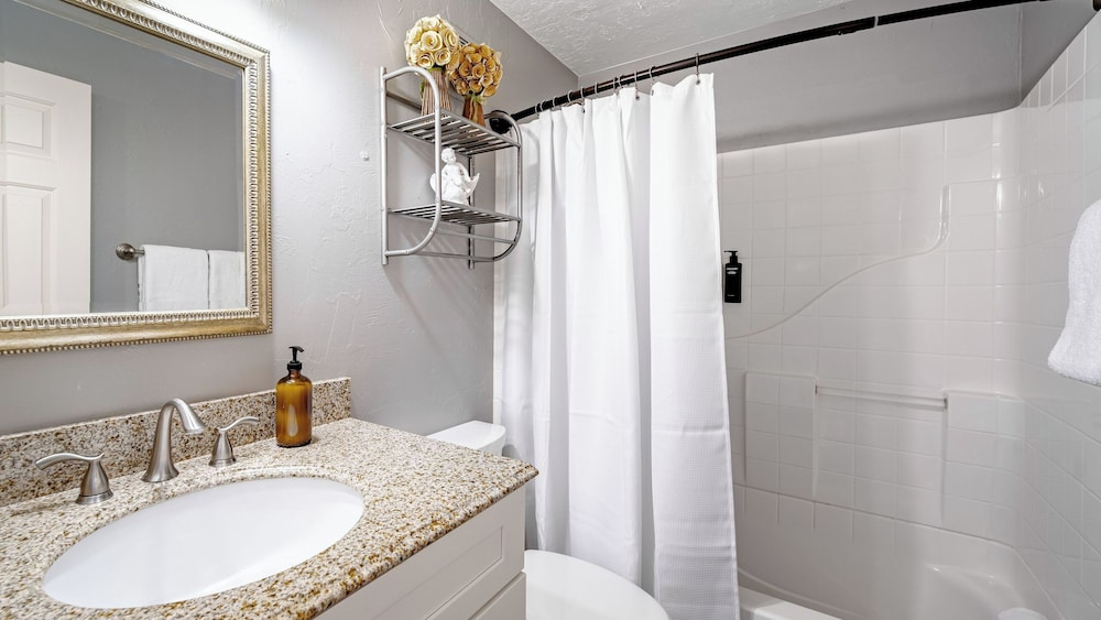 2mins to Historic Main Street + Deer Valley Ski Lift Alpine Ember by Avantstay