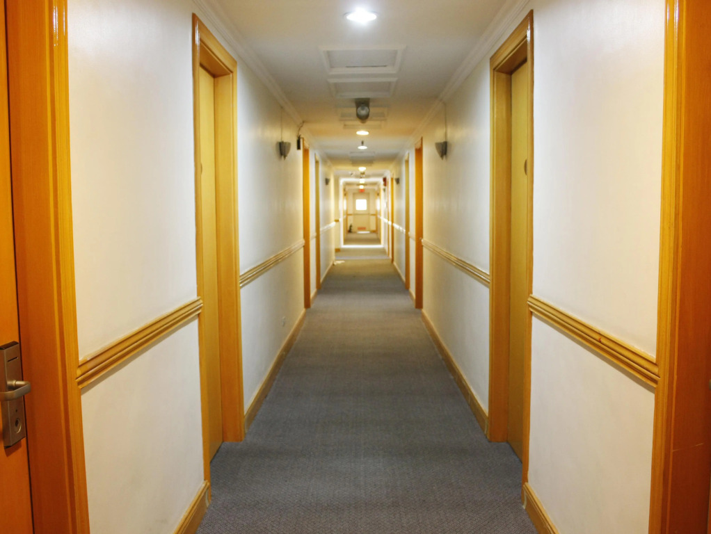 Aloha Hotel
