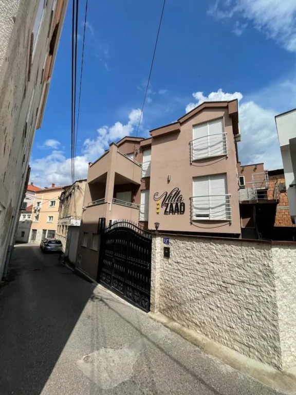 Apartments & Rooms Villa Zaad FREE PRIVATE PARKING
