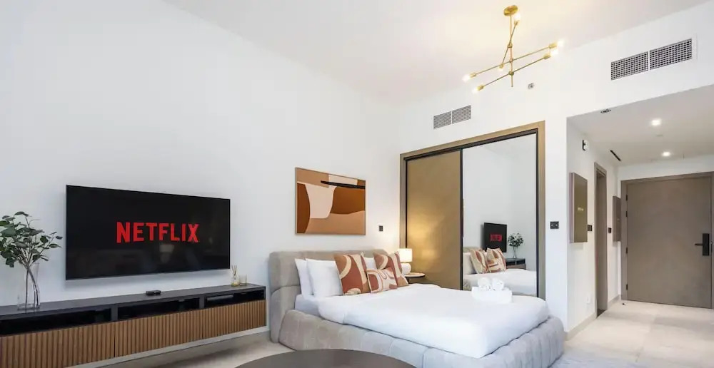 LUX The Modern Binghatti Canal Suite 2