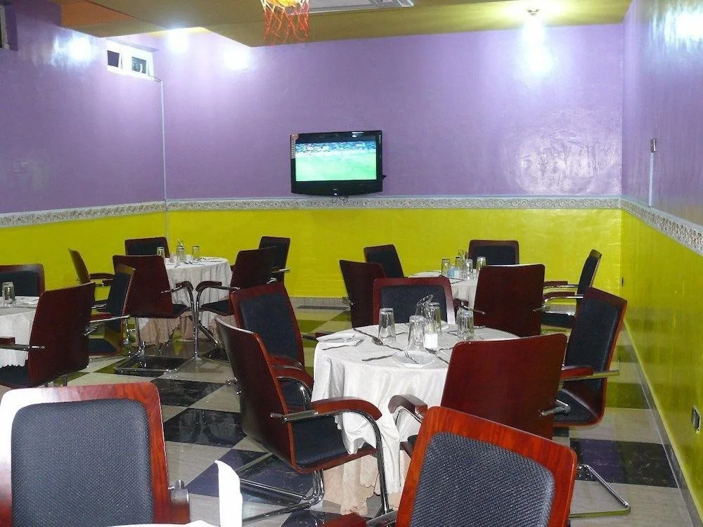 Max Royal Hotel & Suites