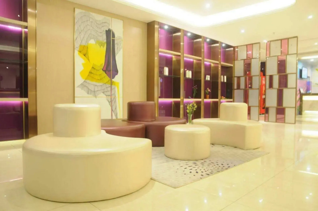 Lavande Hotels Guangzhou Fangcun Huadiwan Metro Station