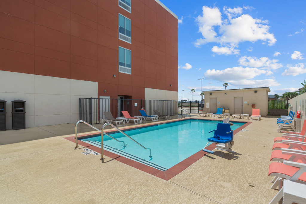 Holiday Inn Express & Suites - Houston NASA - Boardwalk Area by IHG