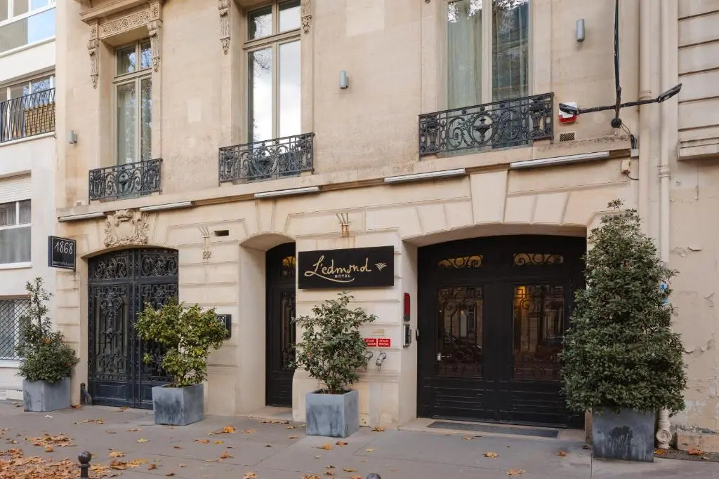 LEdmond Hotel Parc Monceau