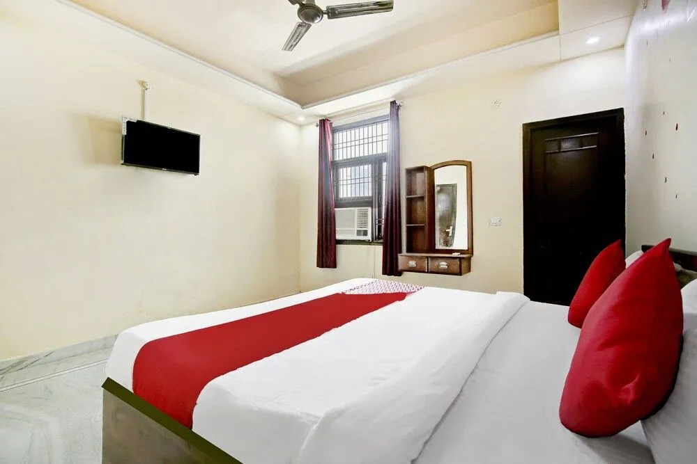 OYO 35941 Hotel Yuvraj Grand