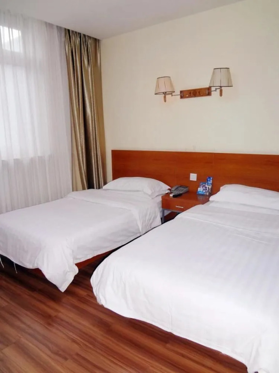 Yijia Hotel