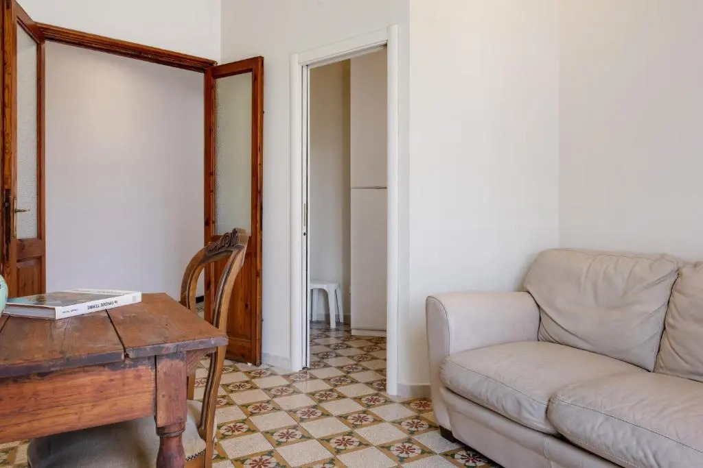 Piazza Concordia Apartment with Balcony