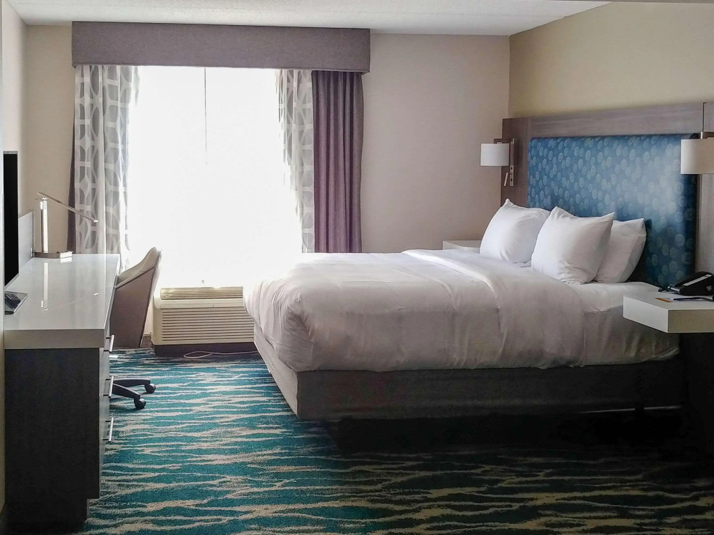 Comfort Inn & Suites Greenville Near East Carolina University