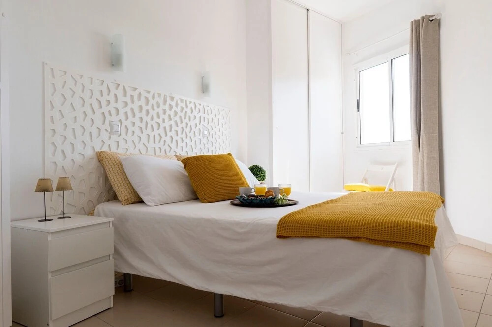 Song of the Sea Apartment, Ocean Balcony & Stairs to the Sea