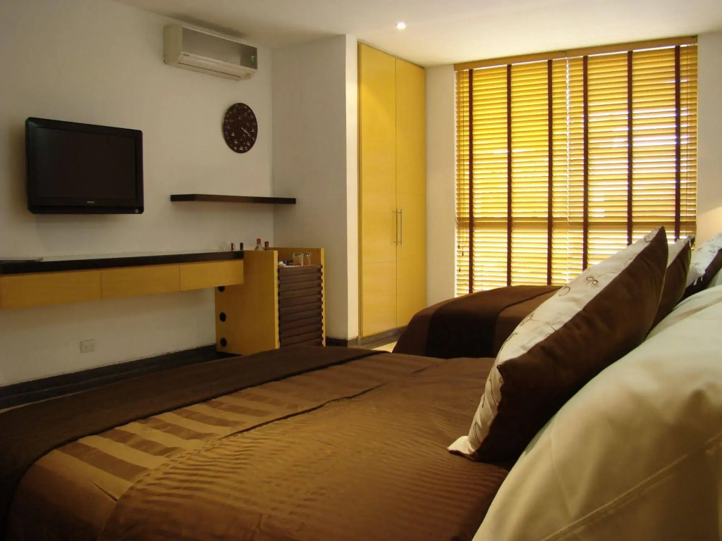 OfiHotel Versalles Cali
