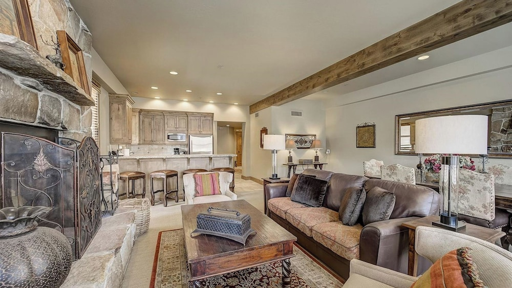 Mont Cervin #22 by Avantstay Luxury Ski in Ski out Home in Park City!