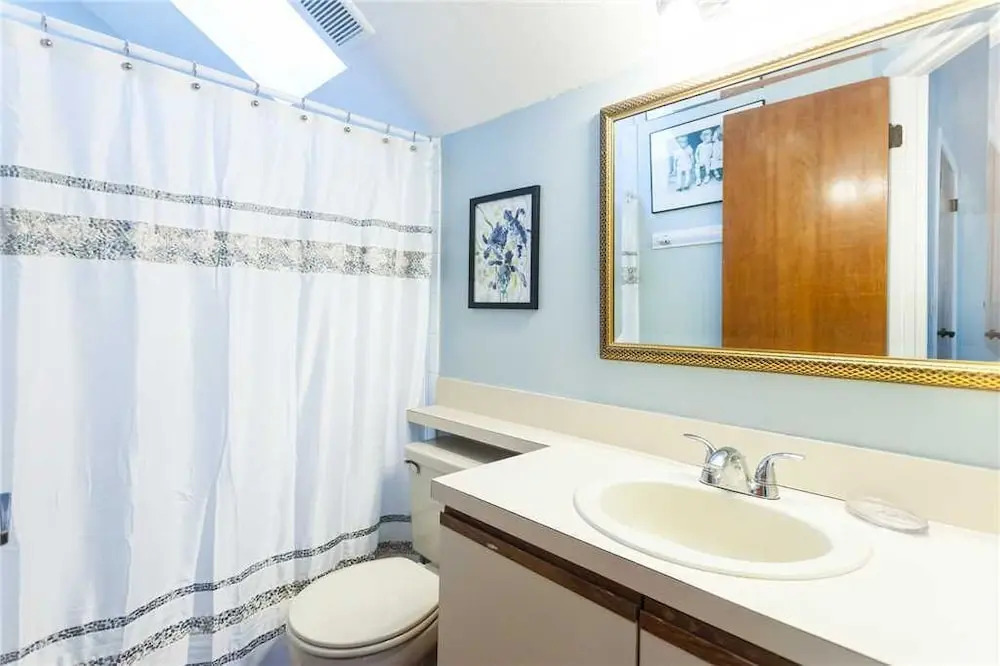 Napping Turtle, 3 Bedrooms, Ocean Front, Sleeps 9, Wireless Internet
