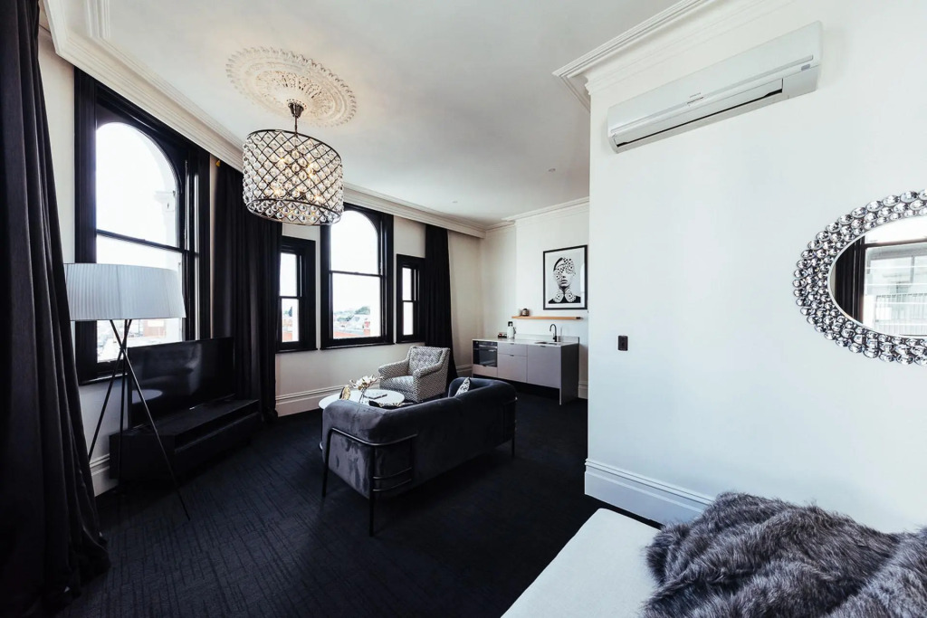 East Brunswick Hotel