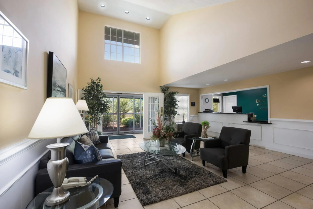 Quality Inn & Suites Greensboro near Lake Oconee