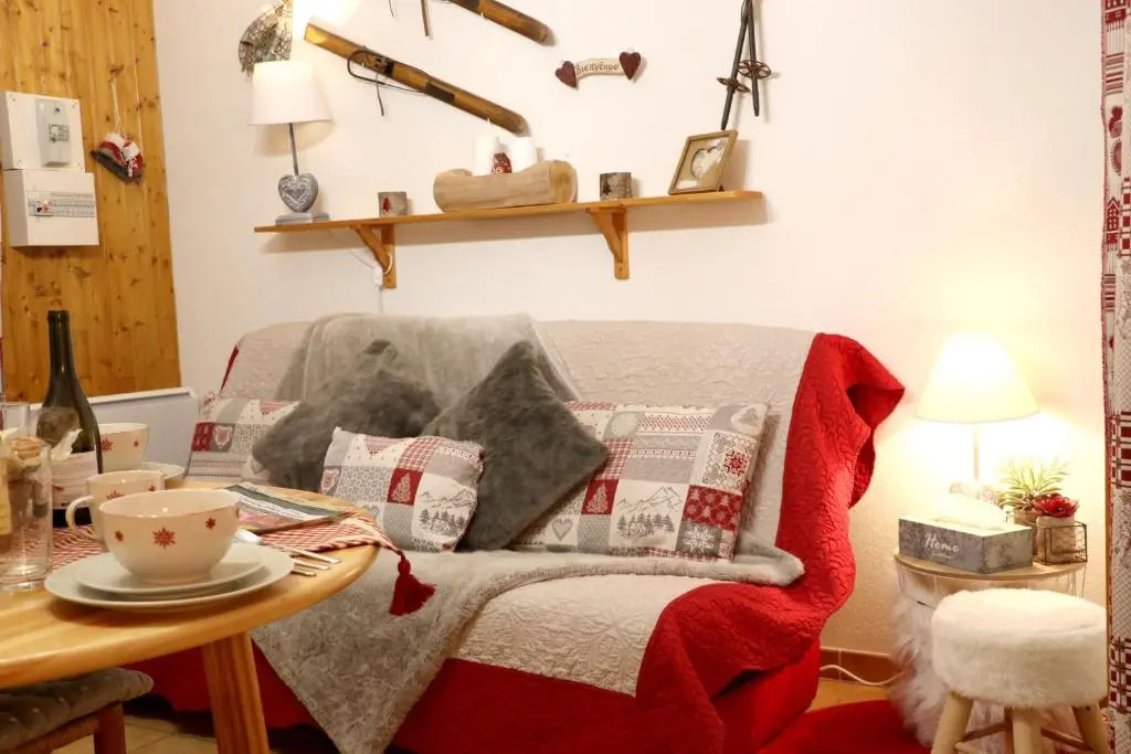 Appartement d'une chambre avec vue sur le lac et wifi a Les Angles a 1 km des pistes