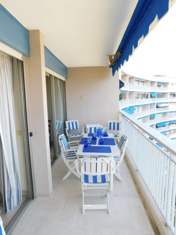 T3 Le Suffren avec piscine et parking