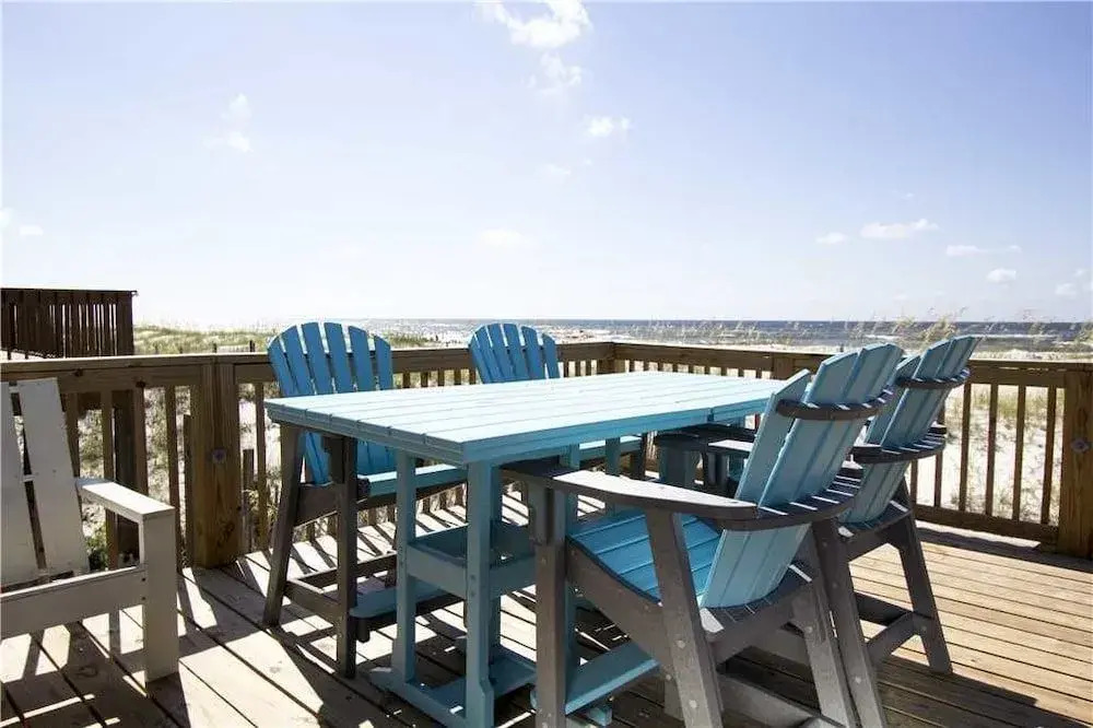 Montego - 3 Br home by RedAwning