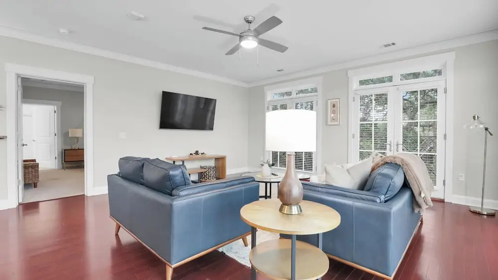 5 Units w/ Free Parking Walkable Historic District The Juliette by Avantstay