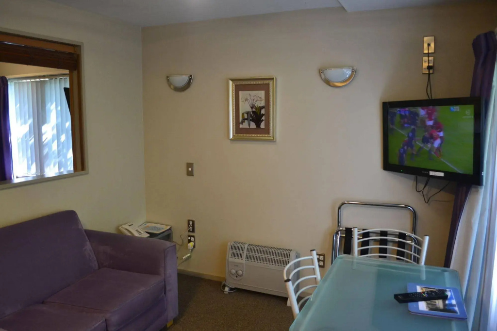 Athena Motel