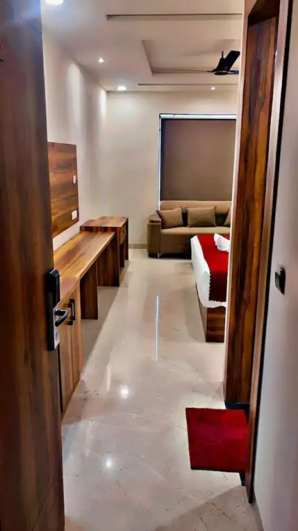 Hotel Majestic Heights