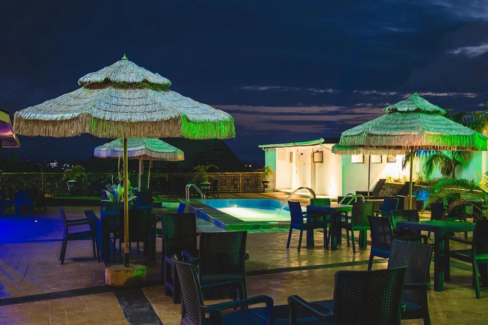 Bon Hotel Platinum