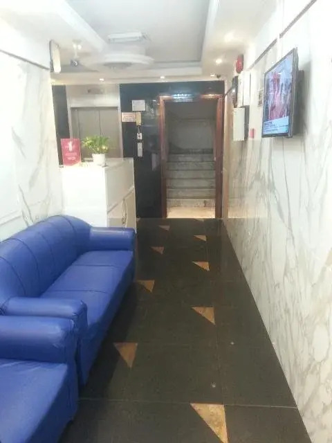 Royal Creek Hotel