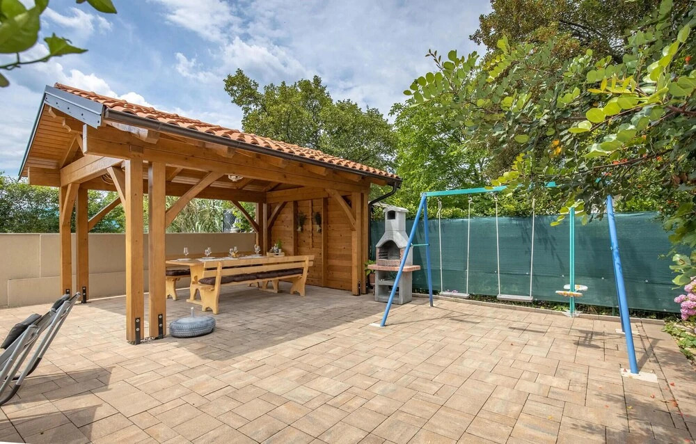 Awesome Home in Jadranovo With Outdoor Swimming Pool, Wifi and 4 Bedrooms