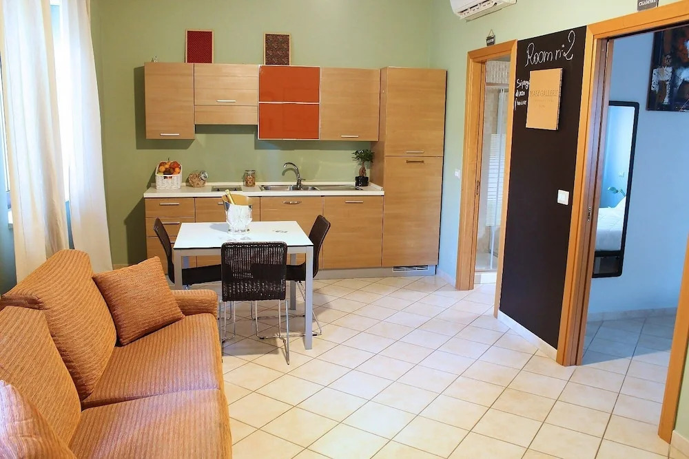 Colonna Rooms & apartment