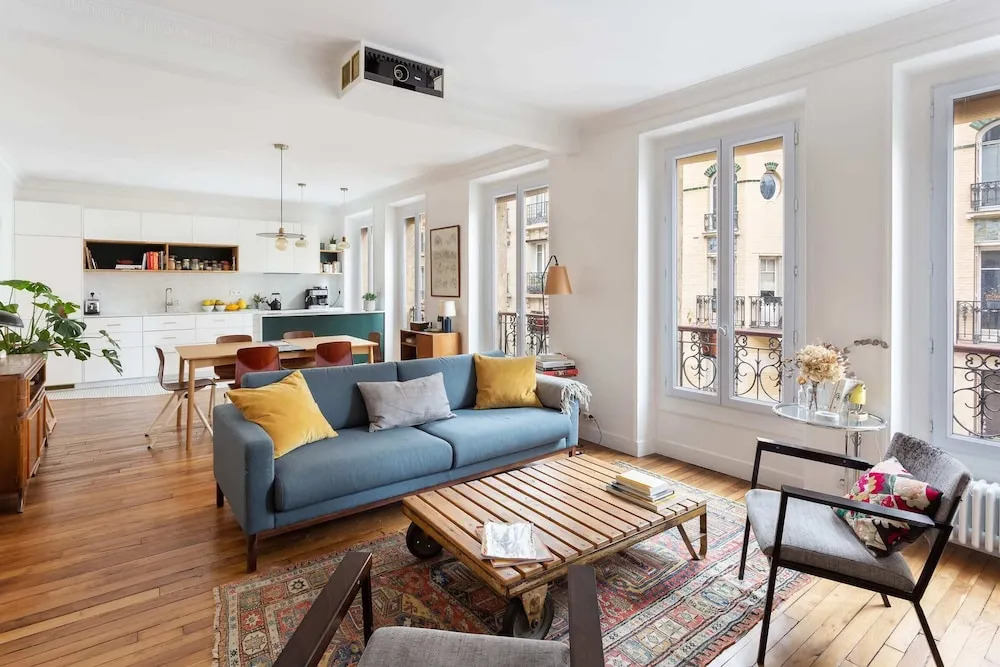 Bright Apartment in the Heart of Paris