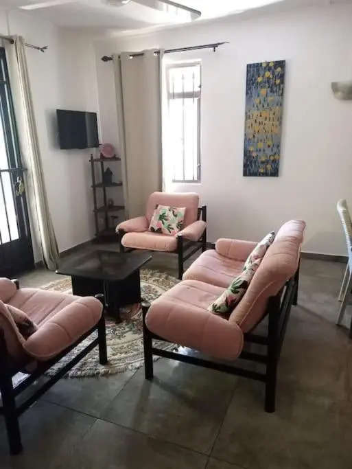 1 Bedroom Apartment in Pereybere with Private Balcony