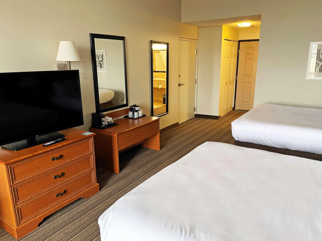 Country Inn & Suites by Radisson, Findlay, OH