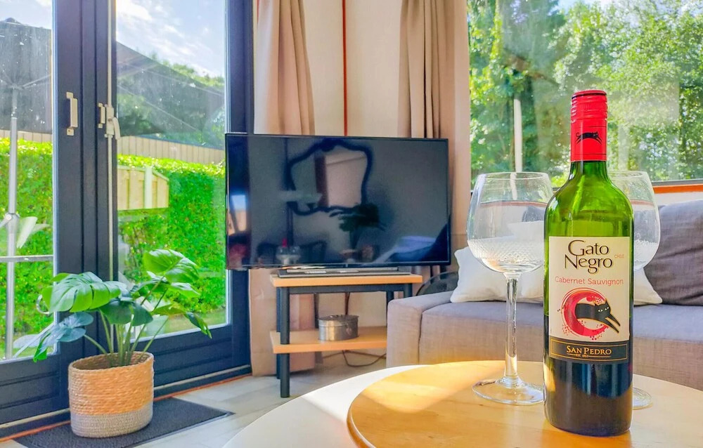 2 Bedroom Cozy Home In Heinkenszand