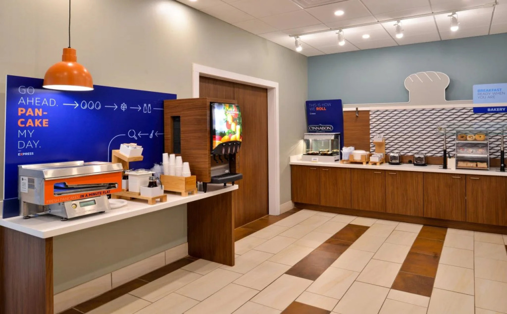 Holiday Inn Express Melbourne West by IHG