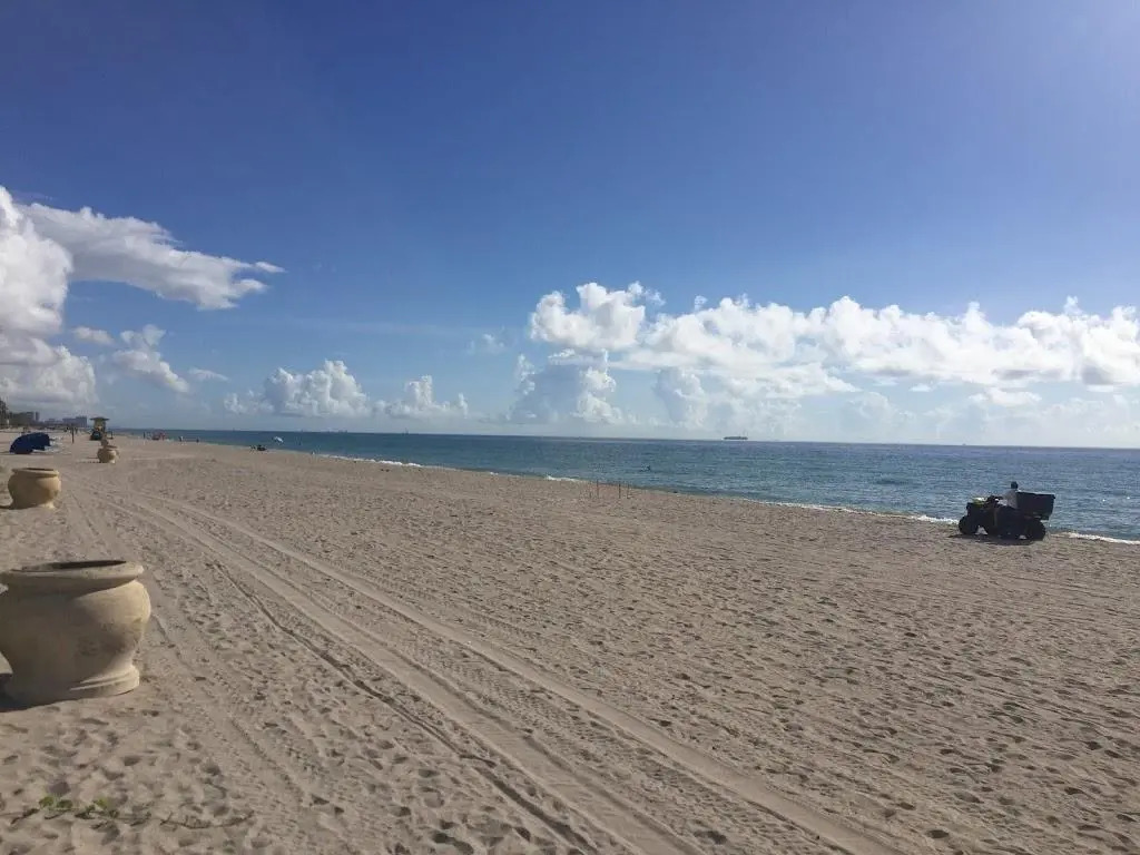 657 Apartment Hollywood Beach