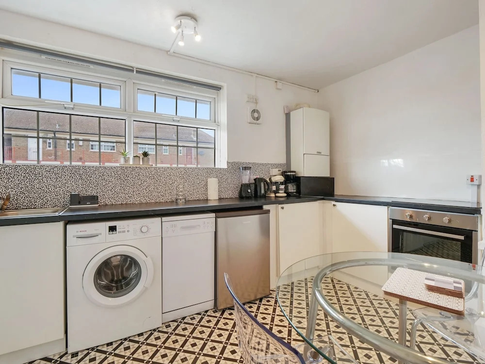 The Xavier Flat by Kasar Stays