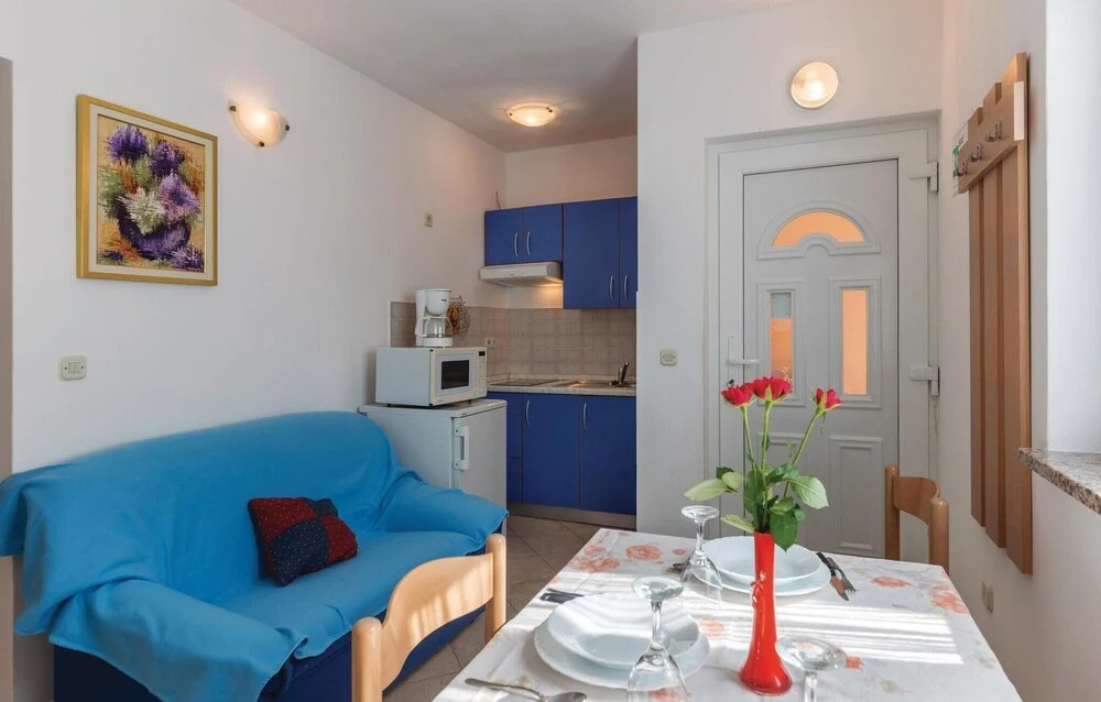 Awesome Home in Banjole With Wifi and 1 Bedrooms
