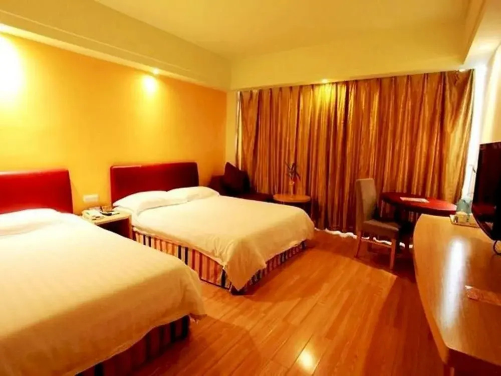 Nanyang Crystal Hotel