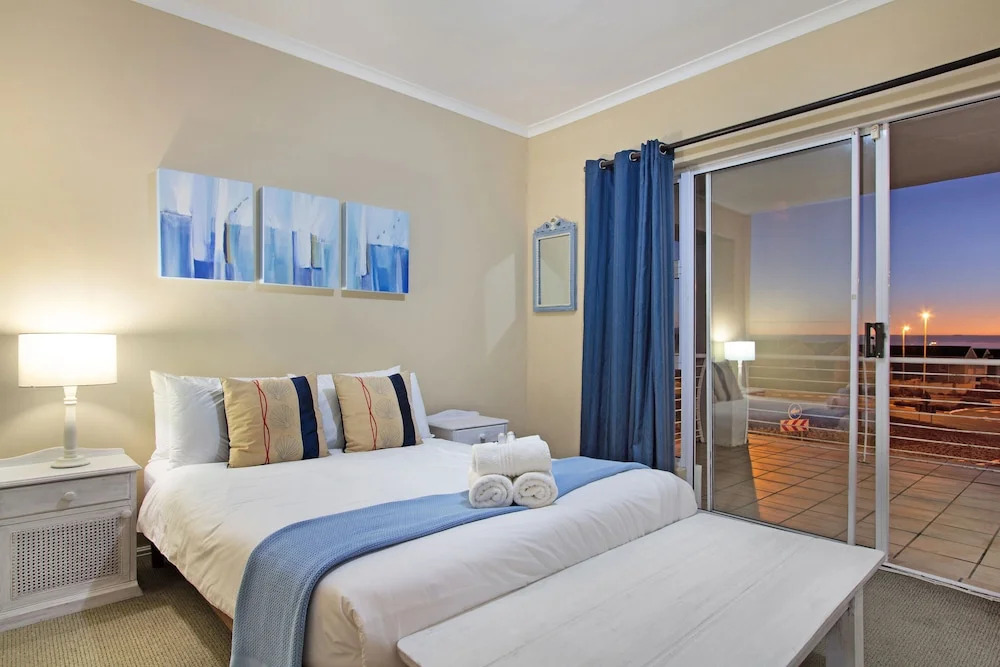 Dolphin Ridge 108