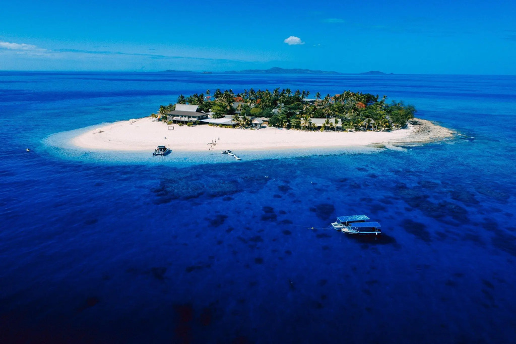 Beachcomber Island Resort