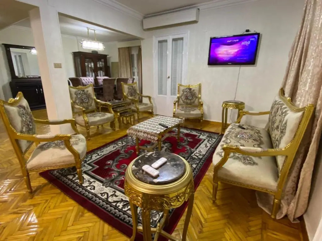 FAMILY ONLY luxury apartment