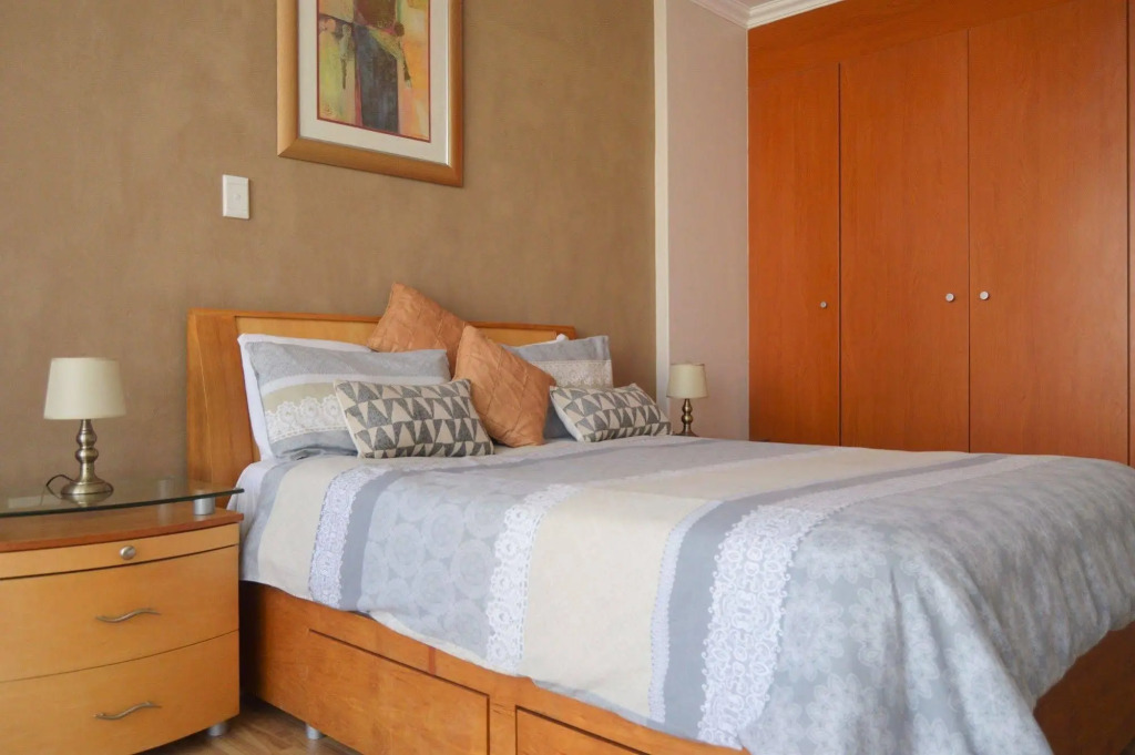 Lighthouse Mall Apartment