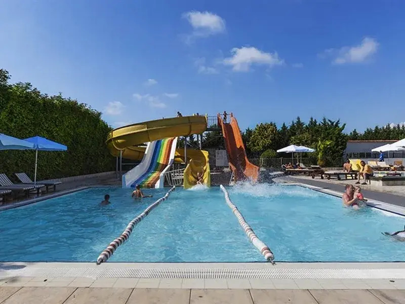 Febeach Resort Spa (*****)